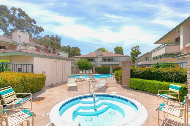 8811 Gilman Dr H, La Jolla, CA 92037