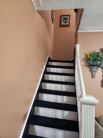 11315 205th Street, Saint Albans, NY 11412