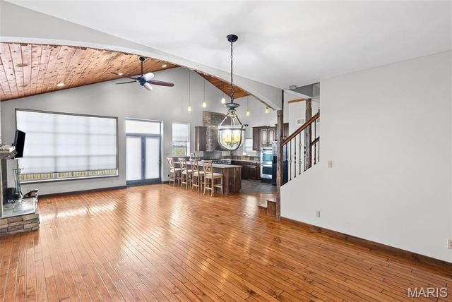 4242 Quirin Road, Smithton, IL 62285