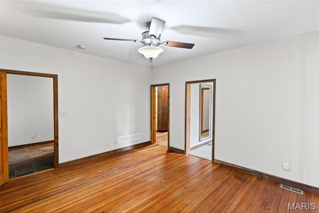 4242 Quirin Road, Smithton, IL 62285