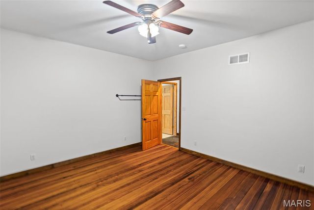 4242 Quirin Road, Smithton, IL 62285