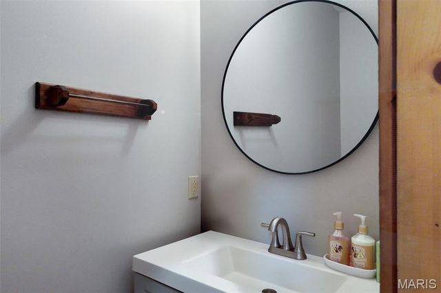 4242 Quirin Road, Smithton, IL 62285