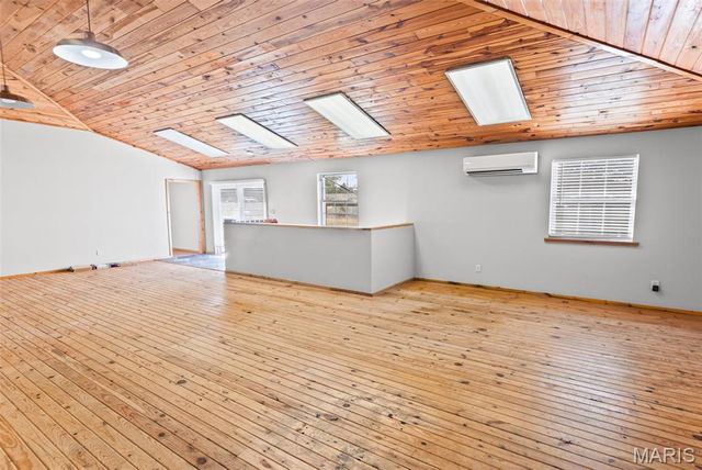 4242 Quirin Road, Smithton, IL 62285