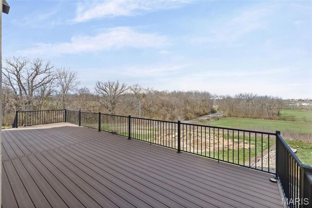 4242 Quirin Road, Smithton, IL 62285