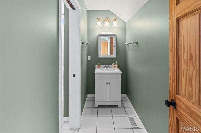 4242 Quirin Road, Smithton, IL 62285