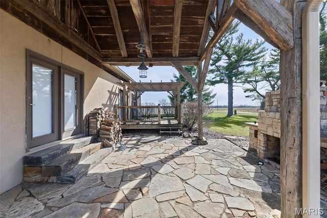 4242 Quirin Road, Smithton, IL 62285