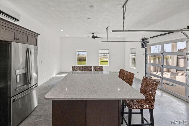 4242 Quirin Road, Smithton, IL 62285