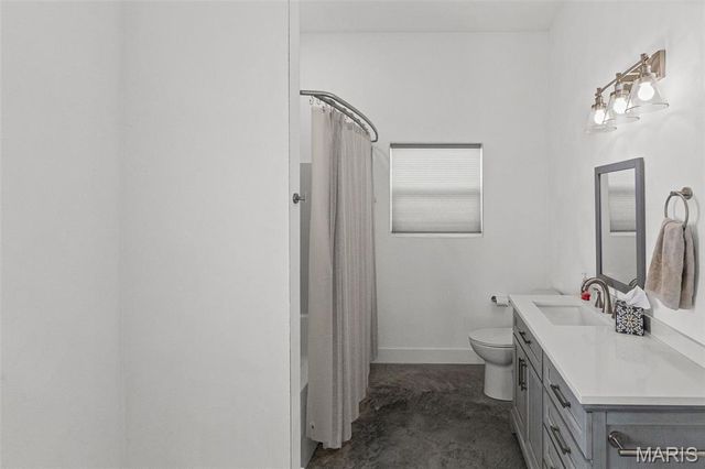 4242 Quirin Road, Smithton, IL 62285