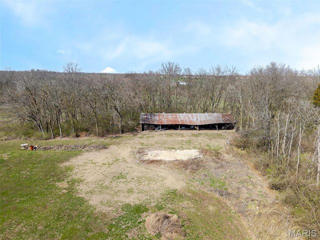 4242 Quirin Road, Smithton, IL 62285