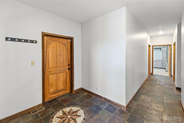 4242 Quirin Road, Smithton, IL 62285