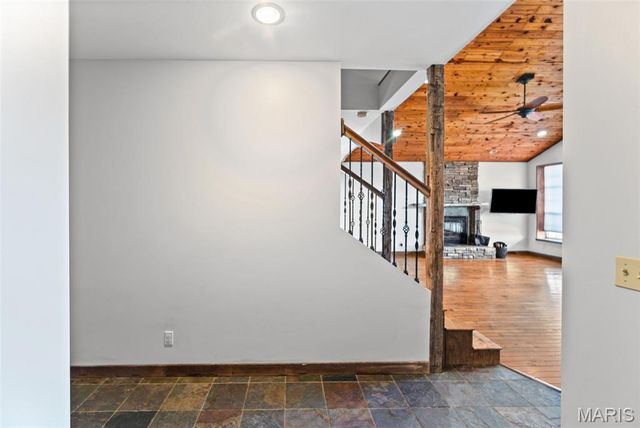 4242 Quirin Road, Smithton, IL 62285