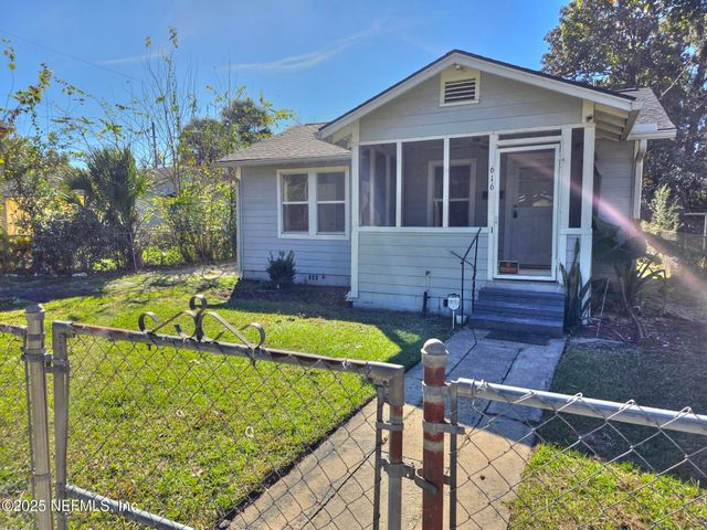 616 WOODBINE Street, Jacksonville, FL 32206