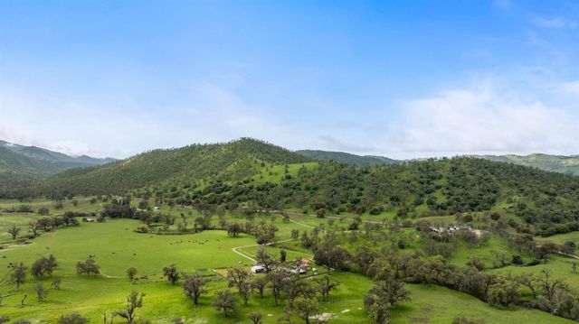 53660 Drive 152, Orosi, CA 93647