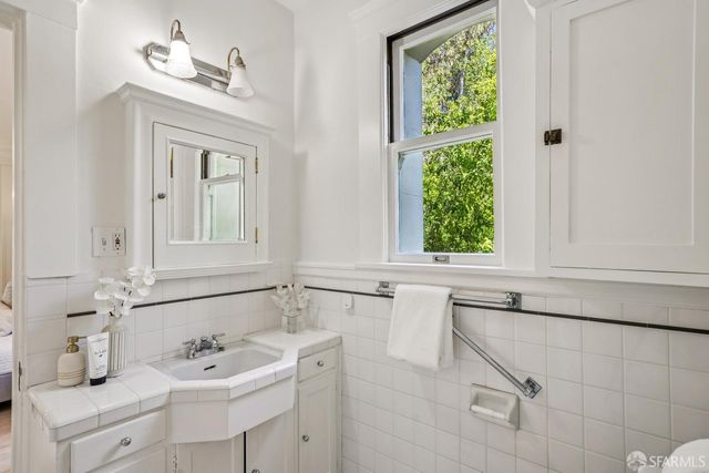1925 Gough Street 42, San Francisco, CA 94109