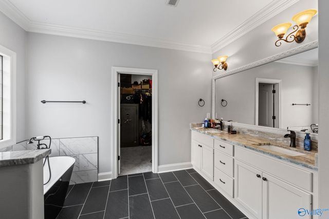 17 Walnut Cove Boulevard SW, Huntsville, AL 35824