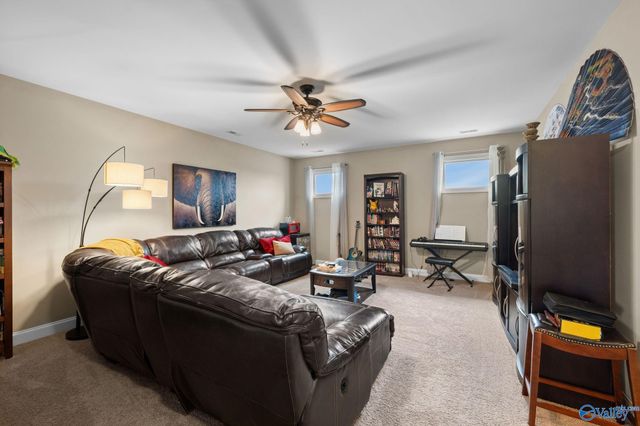 17 Walnut Cove Boulevard SW, Huntsville, AL 35824