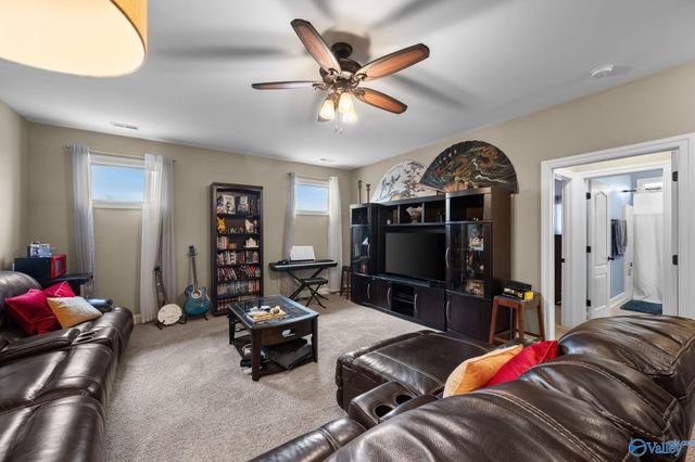 17 Walnut Cove Boulevard SW, Huntsville, AL 35824