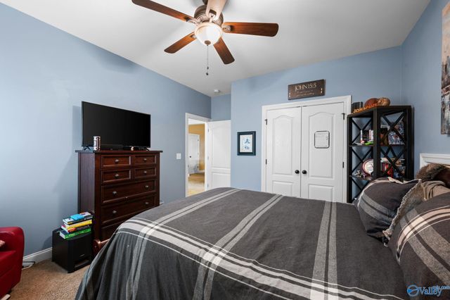 17 Walnut Cove Boulevard SW, Huntsville, AL 35824