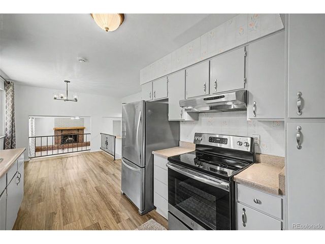 8822 W 79th Ave, Arvada, CO 80005