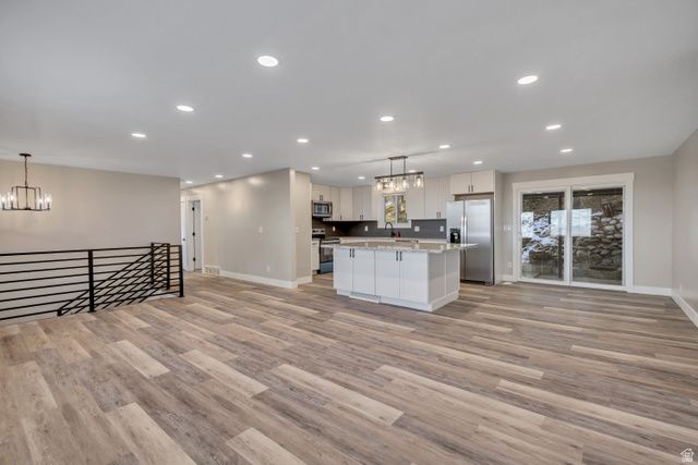 373 S EASTOAKS DR, Fruit Heights, UT 84037