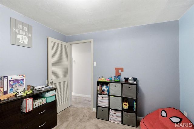 12 Valley Road, St Charles, MO 63303