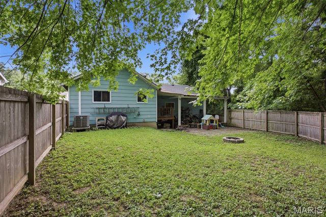 12 Valley Road, St Charles, MO 63303