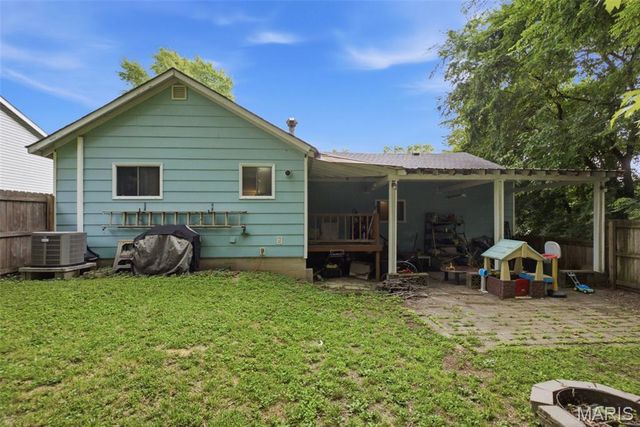 12 Valley Road, St Charles, MO 63303