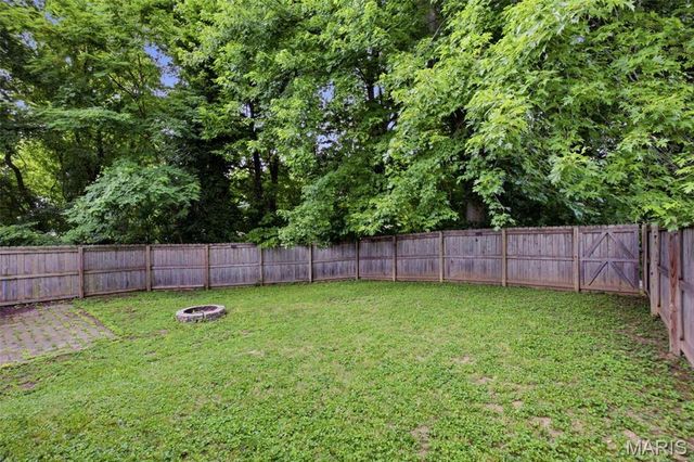 12 Valley Road, St Charles, MO 63303