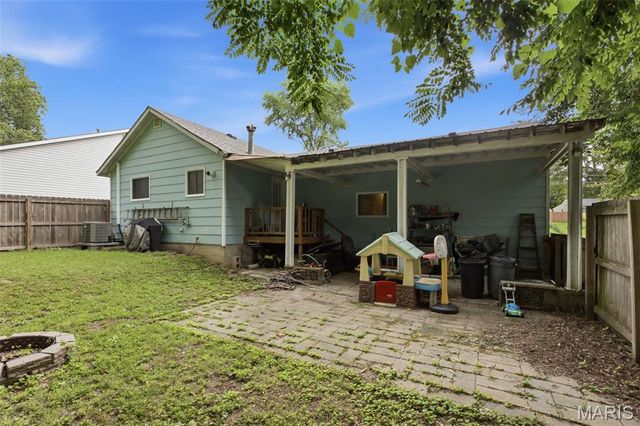 12 Valley Road, St Charles, MO 63303