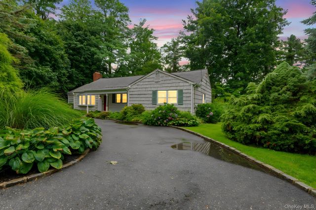 75 Cove Road, Huntington, NY 11743