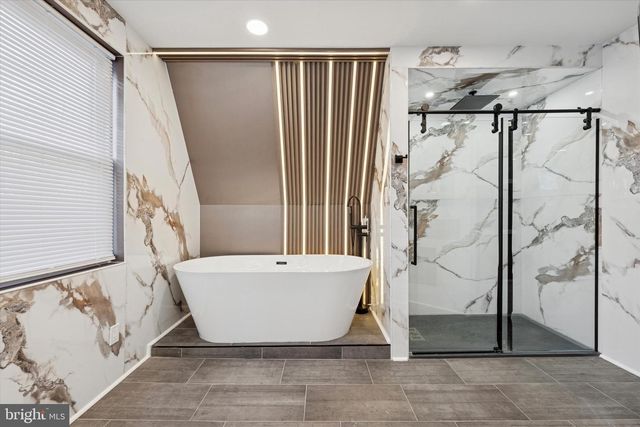 323 DERWYN RD, Drexel Hill, PA 19026