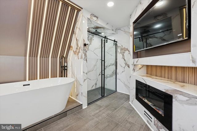 323 DERWYN RD, Drexel Hill, PA 19026