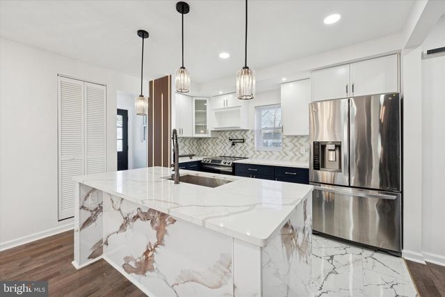 323 DERWYN RD, Drexel Hill, PA 19026