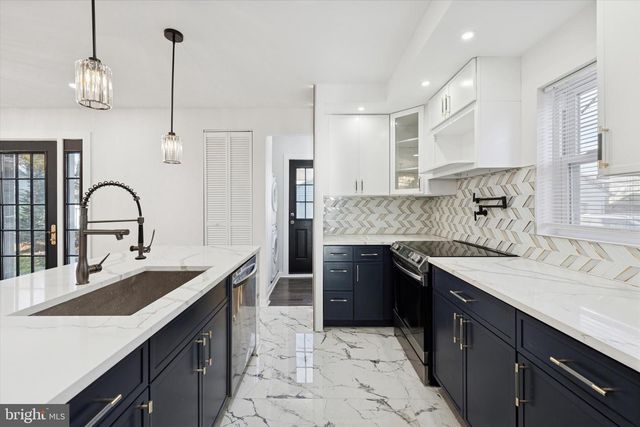 323 DERWYN RD, Drexel Hill, PA 19026