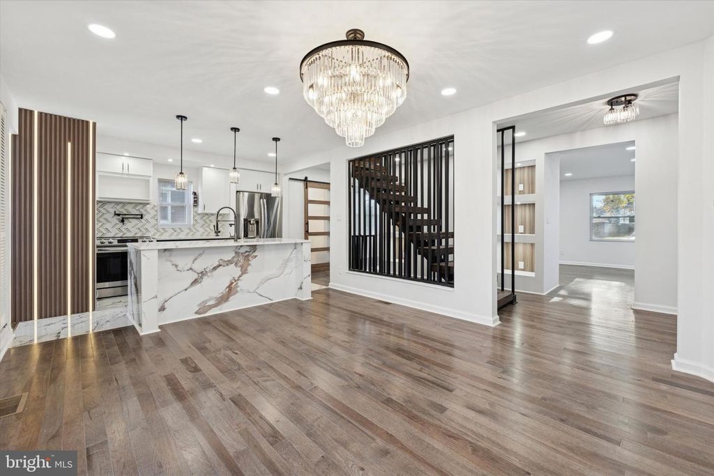 323 DERWYN RD, Drexel Hill, PA 19026