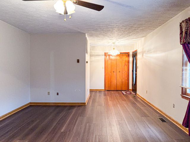 289 Hershel Gabbard Road, Mckee, KY 40447