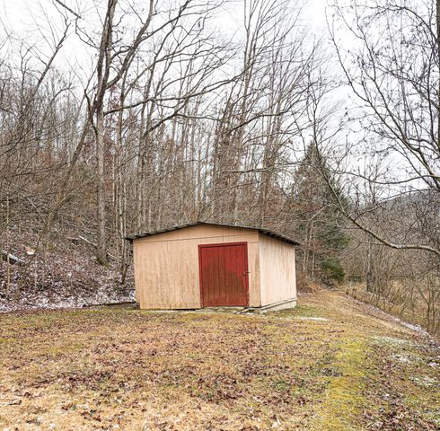 289 Hershel Gabbard Road, Mckee, KY 40447