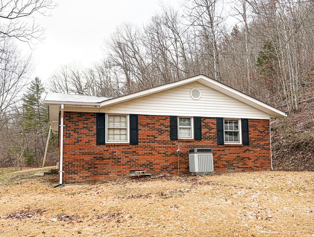 289 Hershel Gabbard Road, Mckee, KY 40447