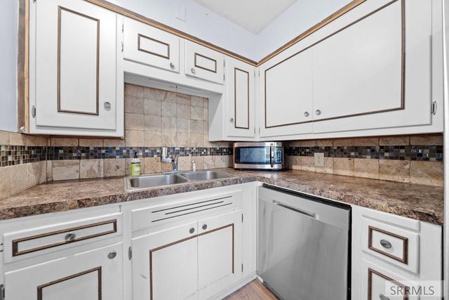 621 S Cleveland Street, Blackfoot, ID 83221