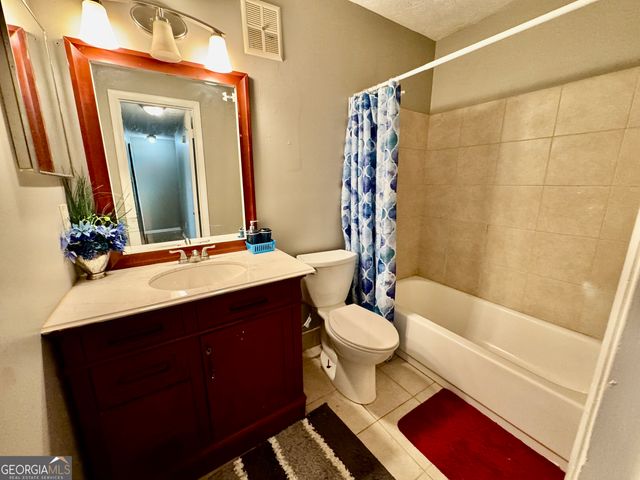 22 Fairview Drive, Jonesboro, GA 30238