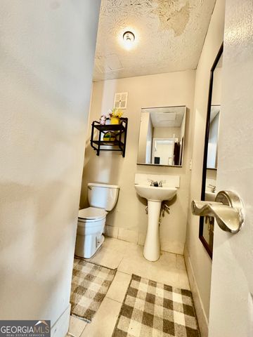 22 Fairview Drive, Jonesboro, GA 30238