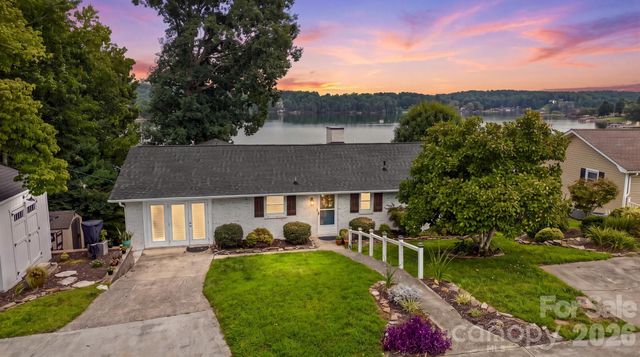 220 Lakeshore Lane, Taylorsville, NC 28681