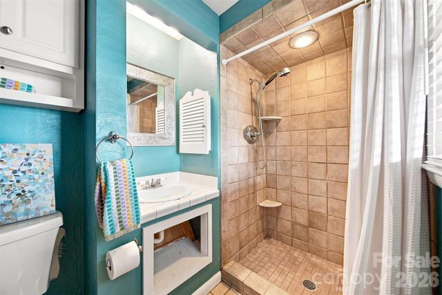 220 Lakeshore Lane, Taylorsville, NC 28681