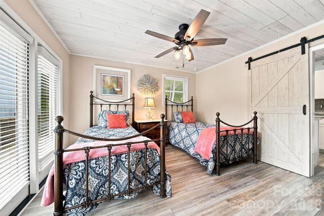220 Lakeshore Lane, Taylorsville, NC 28681