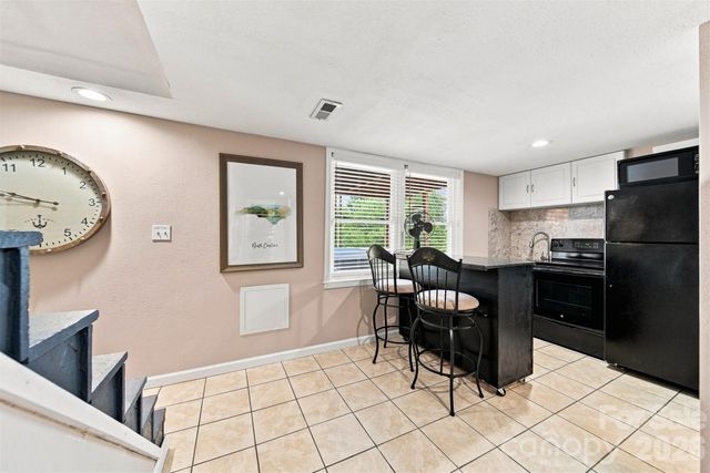 220 Lakeshore Lane, Taylorsville, NC 28681