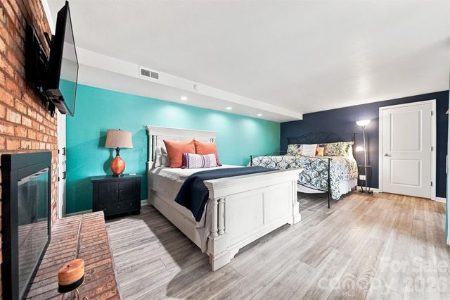 220 Lakeshore Lane, Taylorsville, NC 28681