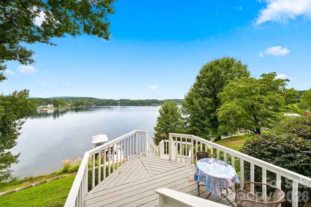 220 Lakeshore Lane, Taylorsville, NC 28681