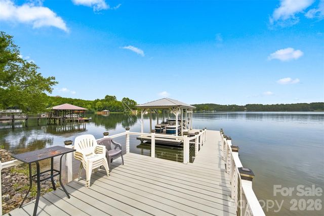 220 Lakeshore Lane, Taylorsville, NC 28681