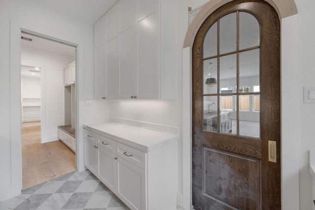 1726 Saxon Drive, Houston, TX 77018
