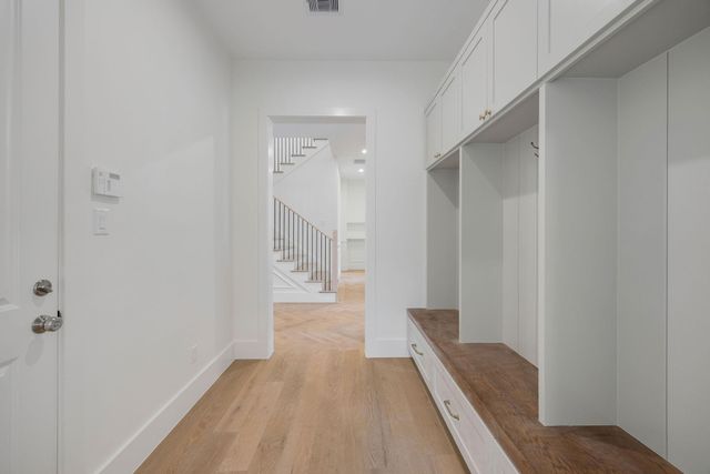 1726 Saxon Drive, Houston, TX 77018